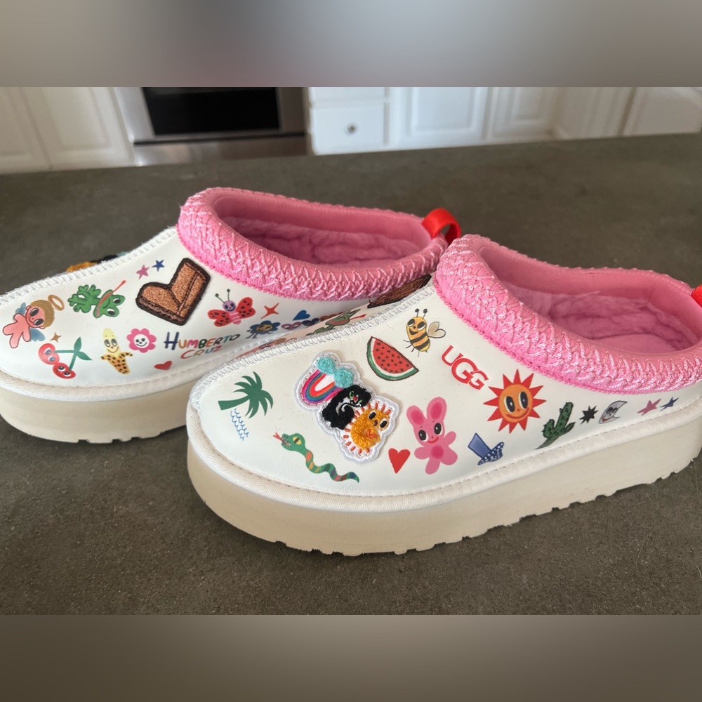 Worn once to try on. perfect condition opens to offers💓